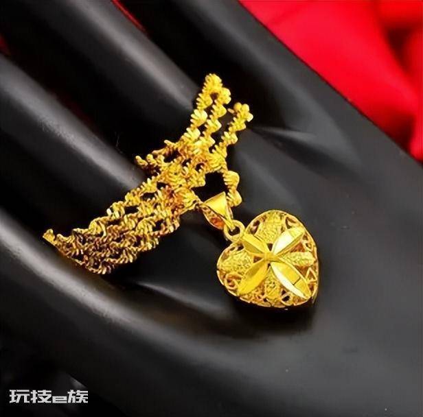 黄金和银子能一起戴吗(一只手戴金一只手戴银好吗)-图片1
